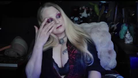 Lillyth Eden online show from February 21, 7:11 am