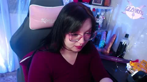 Snapshot of lilomoon69 chatting on January 30, 6:46 am Lilo online show from January 30, 6:46 am