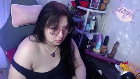 Snapshot of lilomoon69 chatting on February 4, 7:18 am Lilo online show from February 4, 7:18 am
