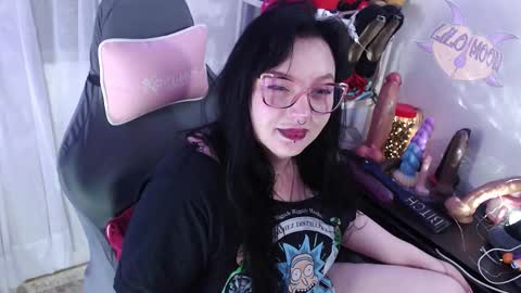 Snapshot of lilomoon69 chatting on September 15, 3:24 pm Lilo online show from September 15, 3:24 pm