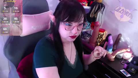 Snapshot of lilomoon69 chatting on October 19, 5:39 pm Lilo online show from October 19, 5:39 pm