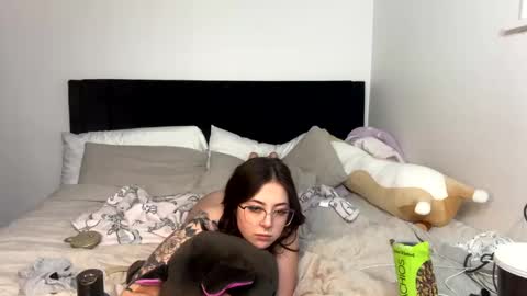 Snapshot of liloshroxy chatting on March 11, 4:08 am Roxy online show from March 11, 4:08 am