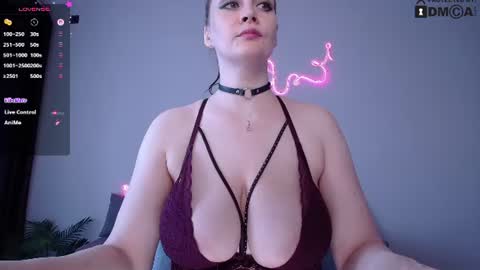 Elena  Helen Moore online show from August 2, 2:41 pm
