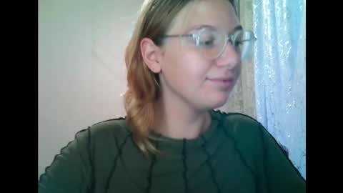 Snapshot of lily_ember chatting on September 24, 2:57 pm lily_ember online show from September 24, 2:57 pm