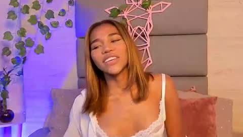 Lily Miiller online show from November 9, 8:22 pm