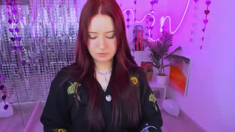 Lily online show from February 15, 7:21 am