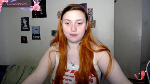 Snapshot of lily_shamy chatting on January 5, 7:17 am Alice online show from January 5, 7:17 am