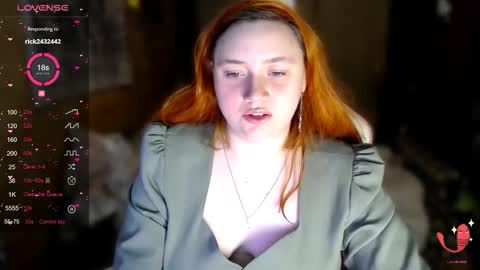 Alice online show from December 4, 8:52 pm