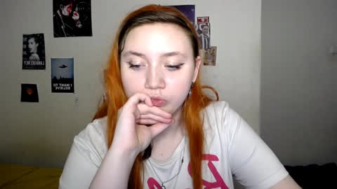 Snapshot of lily_shamy chatting on January 10, 5:26 am Alice online show from January 10, 5:26 am