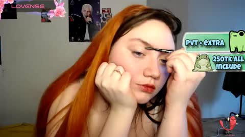 Snapshot of lily_shamy chatting on February 21, 2:16 pm Alice online show from February 21, 2:16 pm