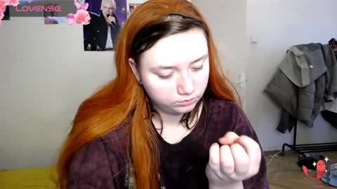 Snapshot of lily_shamy chatting on January 22, 11:12 am Alice online show from January 22, 11:12 am
