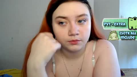 Snapshot of lily_shamy chatting on February 26, 11:43 am Alice online show from February 26, 11:43 am