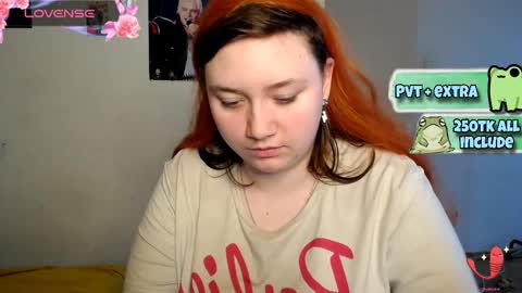 Snapshot of lily_shamy chatting on February 22, 1:35 pm Alice online show from February 22, 1:35 pm