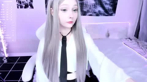 Lily online show from September 25, 11:28 am