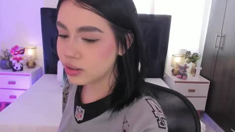 LilyWoodz online show from May 30, 7:23 pm