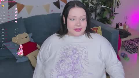 Snapshot of lilybelll chatting on September 25, 5:09 pm Lily online show from September 25, 5:09 pm