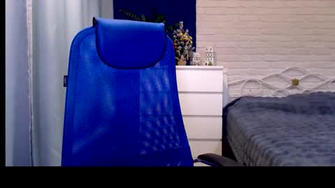 Lily online show from December 23, 10:32 am