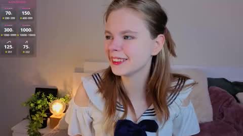 Julie online show from March 8, 7:07 pm