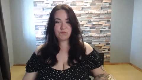 busty princess online show from April 5, 7:05 am