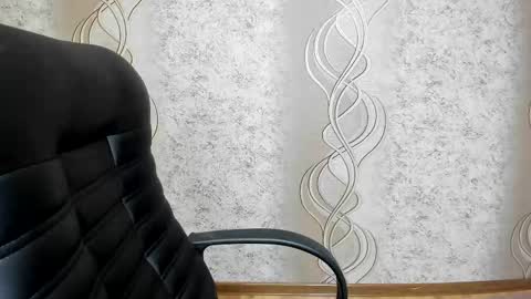    online show from October 25, 2:50 pm