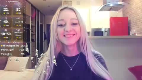 lin_xi online show from February 8, 12:06 pm