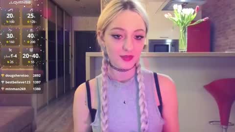 lin_xi online show from March 11, 12:44 am