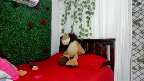 paola online show from December 22, 11:41 pm