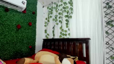 paola online show from December 23, 2:45 am