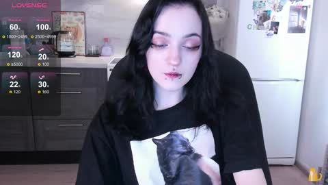 Lina 3  1715622743 online show from March 17, 7:13 am