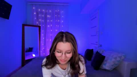 Lina online show from September 24, 8:32 am