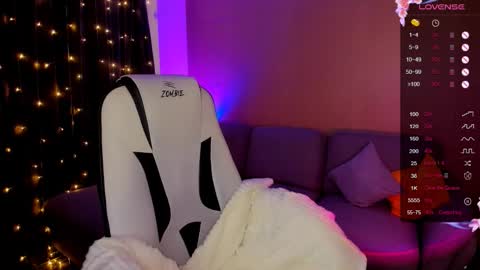 Lina online show from December 2, 8:34 am