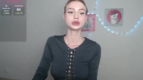 linacute52 online show from February 4, 9:41 pm