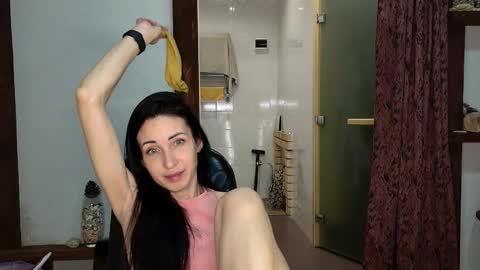 LinaLivee online show from November 12, 8:33 pm