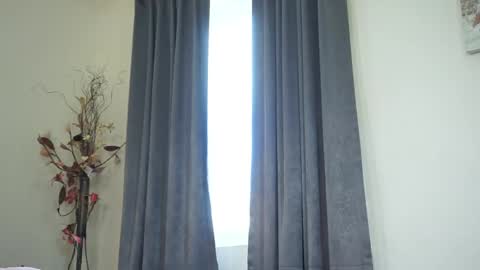 Lina           My schedule GMT0 Thu-Mon 3am-10am online show from February 22, 5:12 am