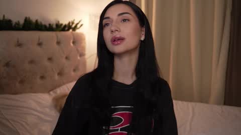 Snapshot of linda_warners chatting on March 7, 10:10 pm Call me Linda online show from March 7, 10:10 pm