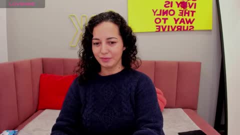 Linda online show from November 17, 1:19 am