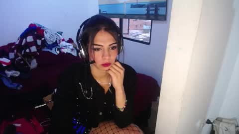 lindsey_2023 online show from January 1, 10:54 am