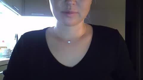 Snapshot of lindsisecret chatting on September 12, 4:09 pm Anna online show from September 12, 4:09 pm