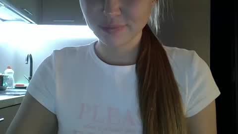 Snapshot of lindsisecret chatting on October 25, 6:30 pm Anna online show from October 25, 6:30 pm