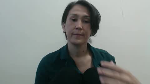 LinKissKiss online show from March 27, 6:30 am