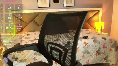 Lisa online show from April 16, 8:09 pm