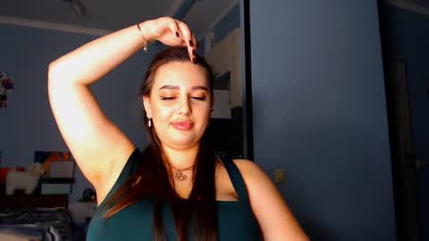 lisa_lady_golden online show from October 3, 2:43 am