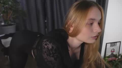 Elisabeth or Lisa online show from October 21, 8:34 pm