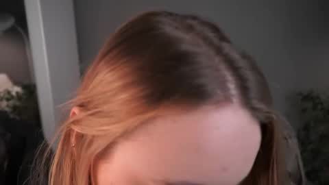 Elisabeth or Lisa online show from November 23, 8:40 pm