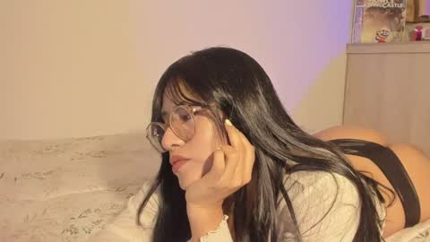 Lisa Thompson online show from April 14, 12:47 am