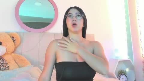 Lisa online show from April 22, 8:05 pm