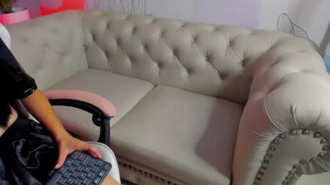 L I S A online show from October 18, 2:38 am