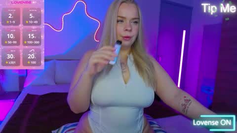 Lisa online show from December 14, 2:01 pm