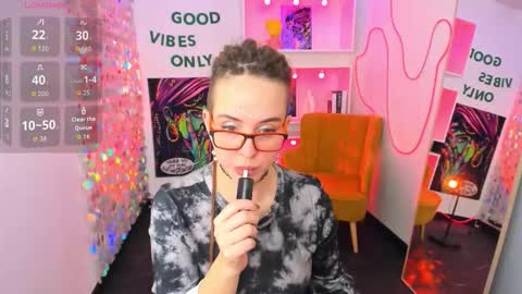 Lisa online show from March 27, 6:08 am