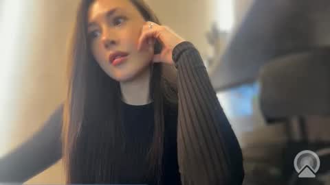 lisandriaaa online show from May 3, 12:44 pm